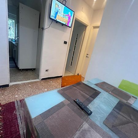 Entire 3 Bed Rooms Apartment,Centrum Genova Kültér fotó