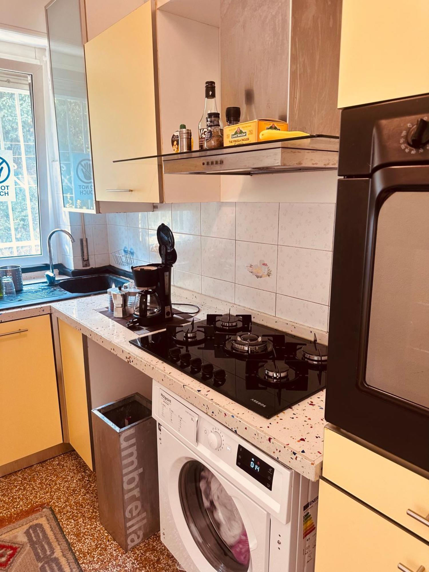 Entire 3 Bed Rooms Apartment,Centrum Genova Kültér fotó